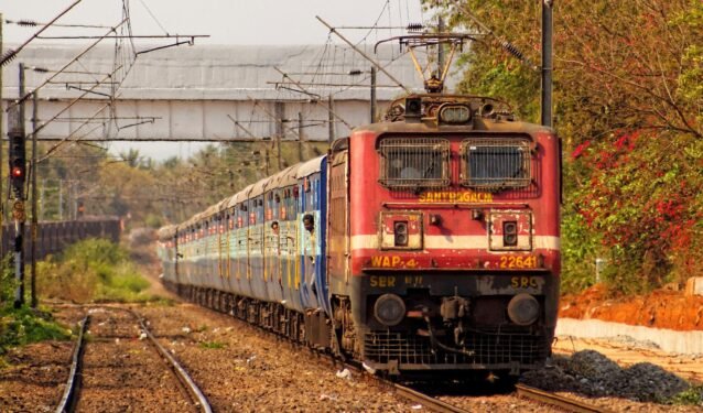 भारतीय रेलवे ने 1 अप्रैल, 2023 से 31 दिसंबर, 2023 के बीच कुल 9 महीनों के दौरान अब तक का सबसे अधिक पूंजीगत व्यय का उपभोग किया