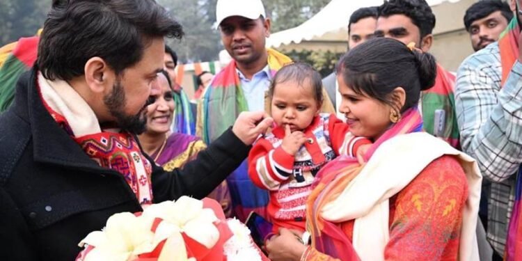 केंद्रीय मंत्री अनुराग ठाकुर ने गणतंत्र दिवस पर 450 से अधिक विशेष आमंत्रित लोगों को सम्मानित किया