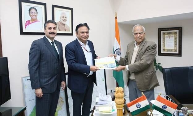 पीएनजीआरबी के अध्यक्ष ने पंजाब के राज्यपाल और केन्द्र शासित प्रदेश, चंडीगढ़ के प्रशासक से की मुलाकात