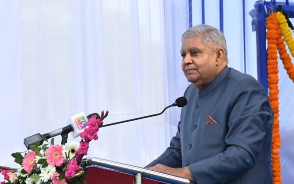 लड़कियां भारत के विकास को परिभाषित कर रही हैं : उपराष्ट्रपति