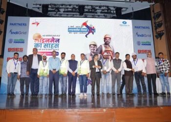 केंद्रीय विद्युत प्राधिकरण ने लाइनमैन दिवस के चौथे संस्करण के अवसर पर देश के बिजली क्षेत्र के अग्रिम पंक्ति के श्रमिकों को सम्मानित किया
