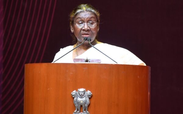 होम्योपैथी शिक्षा प्रणाली में निरंतर सुधार इस पद्धति को युवा विद्यार्थियों के लिए और अधिक आकर्षक बनाएगा : राष्ट्रपति