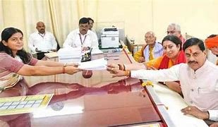 अमेठी की सेवा के लिए मैंने आज अपना नामांकन दाखिल कर दिया है : स्मृति ईरानी