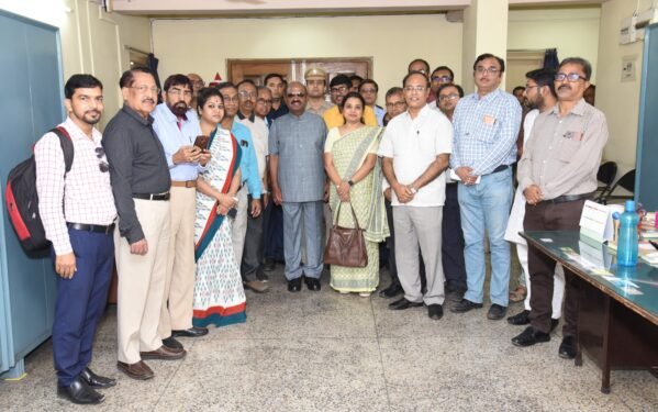 माननीय कुलाधिपति ने एनबीयू परिसर में यूसीसी में बैठक की अध्यक्षता की