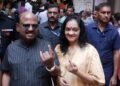 राज्यपाल डॉ सीवी आनंद बोस ने मतदान केंद्र तिरुवनंतपुरम में डाला अपना वोट, मतदान करने की अपील की