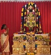 राष्ट्रपति द्रौपदी मुर्मु ने अयोध्या में किए रामलला के दर्शन, सरयू में 2100 बत्ती से की आरती