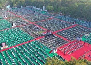 7000 से अधिक लोगों ने पुलिस परेड ग्राउंड में एक साथ किया सामान्य योग प्रोटोकॉल का अभ्यास