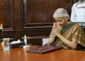 Nirmala Sitharaman ने केंद्रीय वित्त एवं कॉर्पोरेट कार्य मंत्री का संभाला कार्यभार