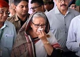 BANGLADESH : शेख हसीना पहुंचीं भारत, गाजियाबाद के हिंडन एयरबेस पर उतरा विमान