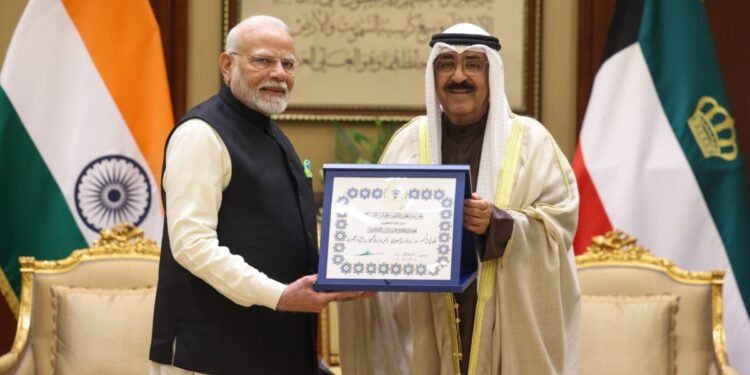 प्रधानमंत्री मोदी को कुवैत ने दिया अपना सर्वोच्च सम्मान ‘द ऑर्डर ऑफ मुबारक अल कबीर’, किसी देश द्वारा दिया गया यह 20वां अंतर्राष्ट्रीय सम्मान