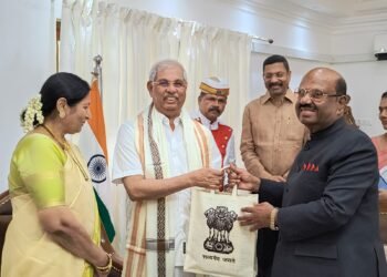 राज्यपाल बोस ने केरल के नए राज्यपाल राजेंद्र आर्लेकर के शपथ ग्रहण समारोह में लियाभाग
