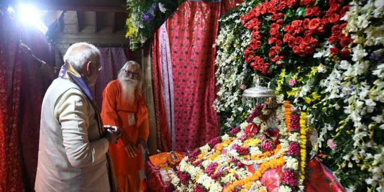 प्रधानमंत्री मोदी ने राम जन्मभूमि मंदिर के मुख्य पुजारी महंत सत्येन्द्र दास जी के निधन पर व्यक्त किया शोक