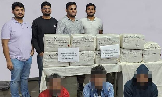 NCB ने इंफाल और गुवाहाटी जोन से 88 करोड़ रुपये की मेथमफेटामाइन गोलियों की एक बड़ी खेप जब्त की, अंतरराष्ट्रीय ड्रग माफिया के 4 सदस्यों को गिरफ्तार किया