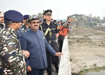 पश्चिम बंगाल के राज्यपाल डॉ. सी.वी. आनंद बोस ने भारत-नेपाल सीमा का किया दौरा