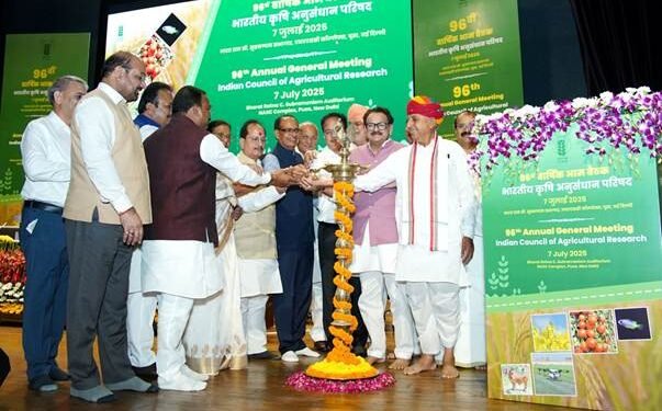 जन औषधि केंद्र के समान ‘फसल औषधि केंद्र’ भी खोलने पर विचार : श्री शिवराज सिंह