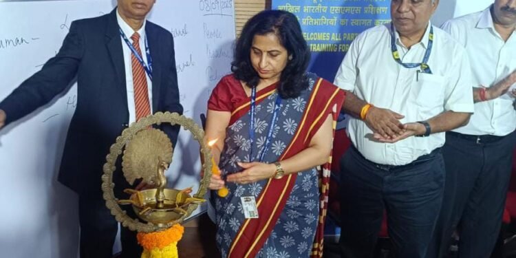 भारतीय विमानपत्तन प्राधिकरण ने सुरक्षा प्रबंधकों के लिए अखिल भारतीय एसएमएस प्रशिक्षण कार्यक्रम किया आयोजित
