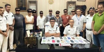 पार्क स्ट्रीट पुलिस ने न्यू मार्केट के एक होटल से जामताड़ा गैंग का फ़ेक कॉल सेंटर पकड़ा, 11 गिरफ़्तार