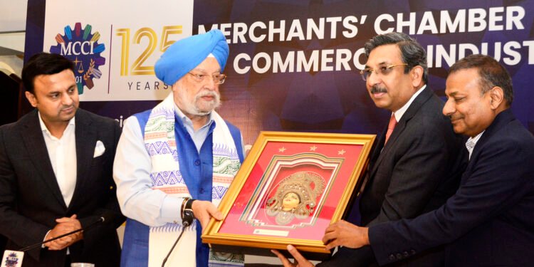 दुनिया भर में अनिश्चितता के माहौल में भारत ने ऊर्जा सुरक्षा के मामले में अच्छा काम किया : हरदीप सिंह पुरी