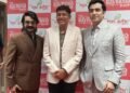रेमंड ने सिनेमा के दिग्गज कलाकारों प्रोसेनजीत चटर्जी और अबीर चटर्जी के साथ मिलकर पूजा के शानदार जश्न की शुरुआत की